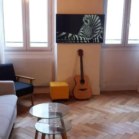Apartamento Bel Parisien, Typique Du Marais Paris