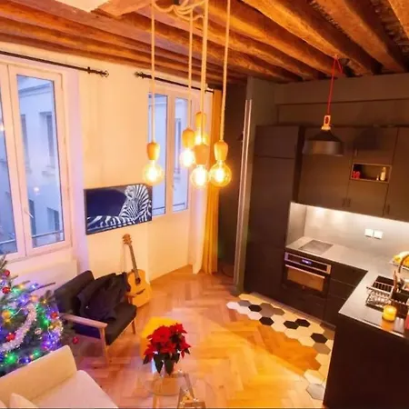 Bel Parisien, Typique Du Marais Apartamento *