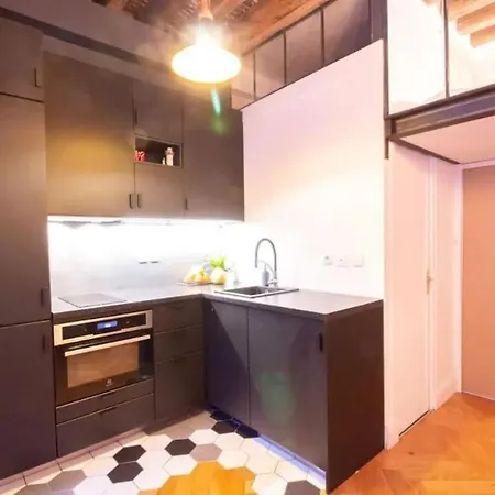 Apartamento Bel Parisien, Typique Du Marais *